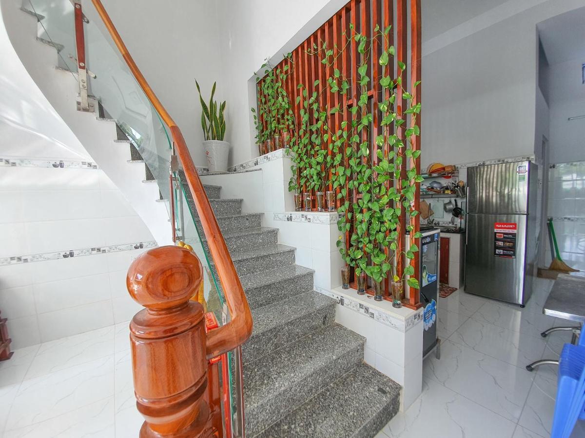 Muoi Homestay Chi Khu Co Ong Esterno foto